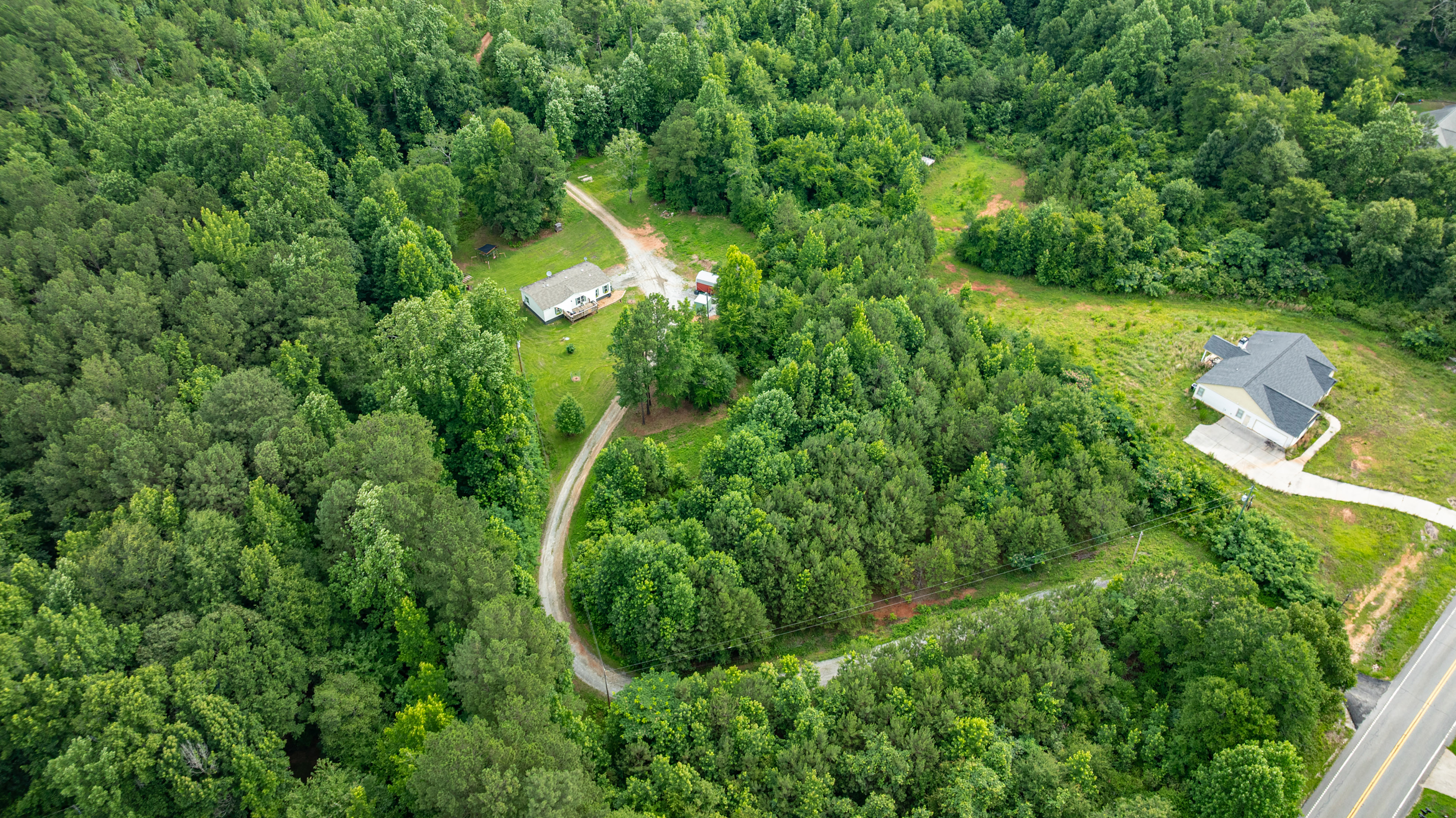  Completely Refreshed Home on Five Private Acres - 物件實景