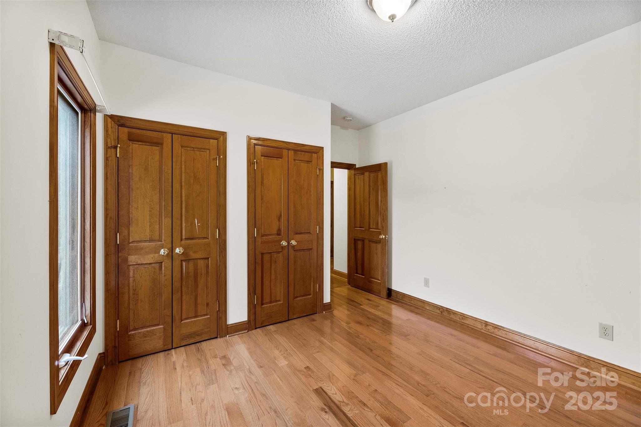Lincolnton, North Carolina, 28092, United States, 3 Bedrooms Bedrooms, ,3 BathroomsBathrooms,Residential,For Sale,1910907