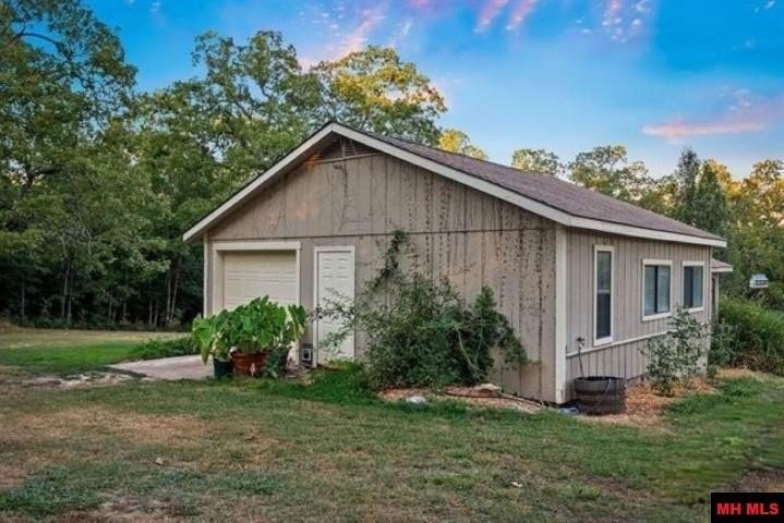 Mountain Home, Arkansas, 72653, United States, 5 Bedrooms Bedrooms, ,4 BathroomsBathrooms,Residential,For Sale,2031508