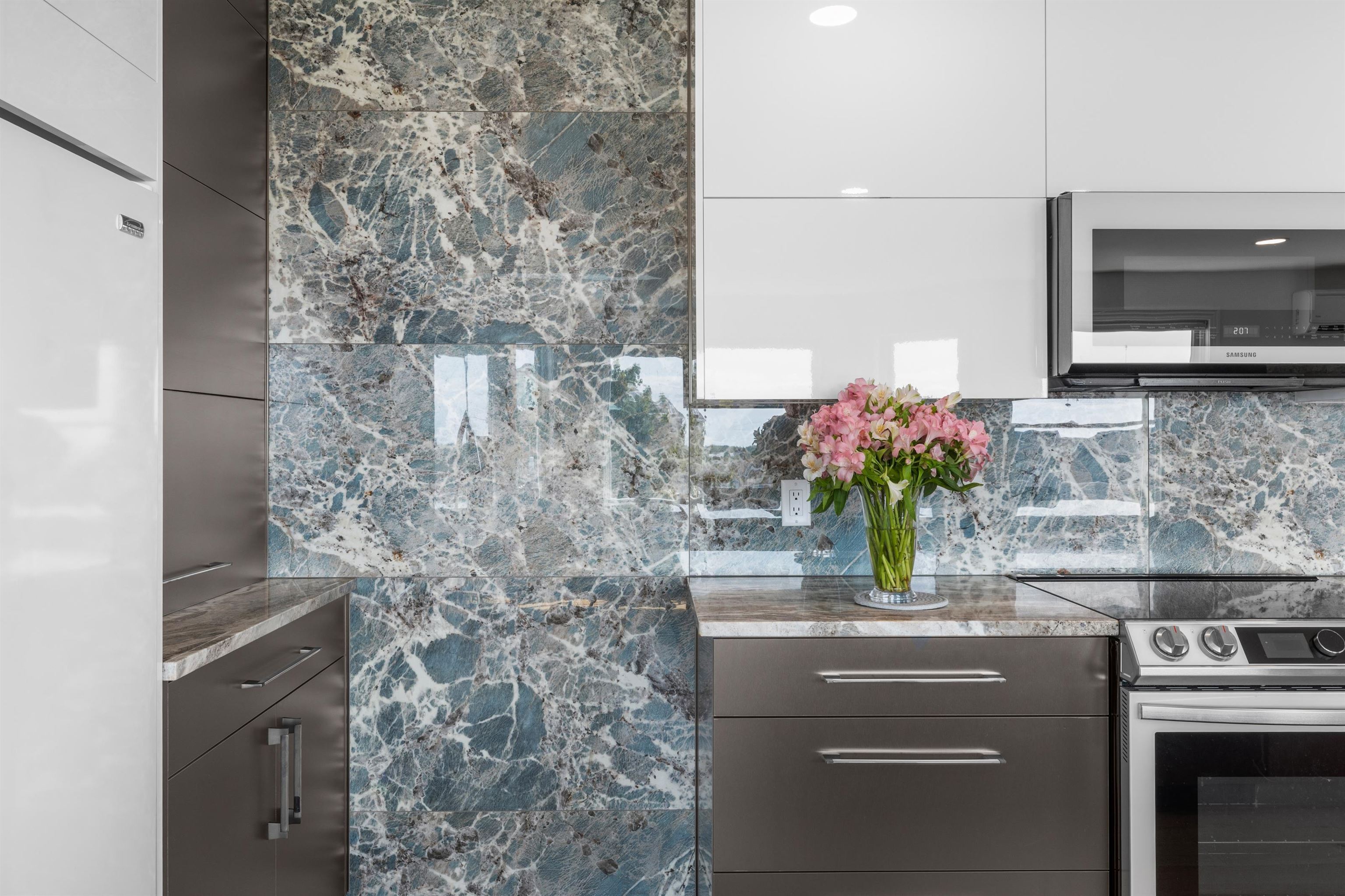 STRATFORD, Prince Edward Island, C1B 0J7, CA, 7 Bedrooms Bedrooms, ,4 BathroomsBathrooms,Residential,For Sale,1949695