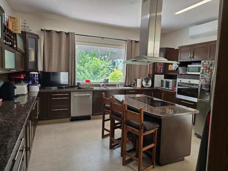 Monterrey, Nuevo León, 64989, Mexico, 3 Bedrooms Bedrooms, ,4 BathroomsBathrooms,Residential,For Sale,1918483