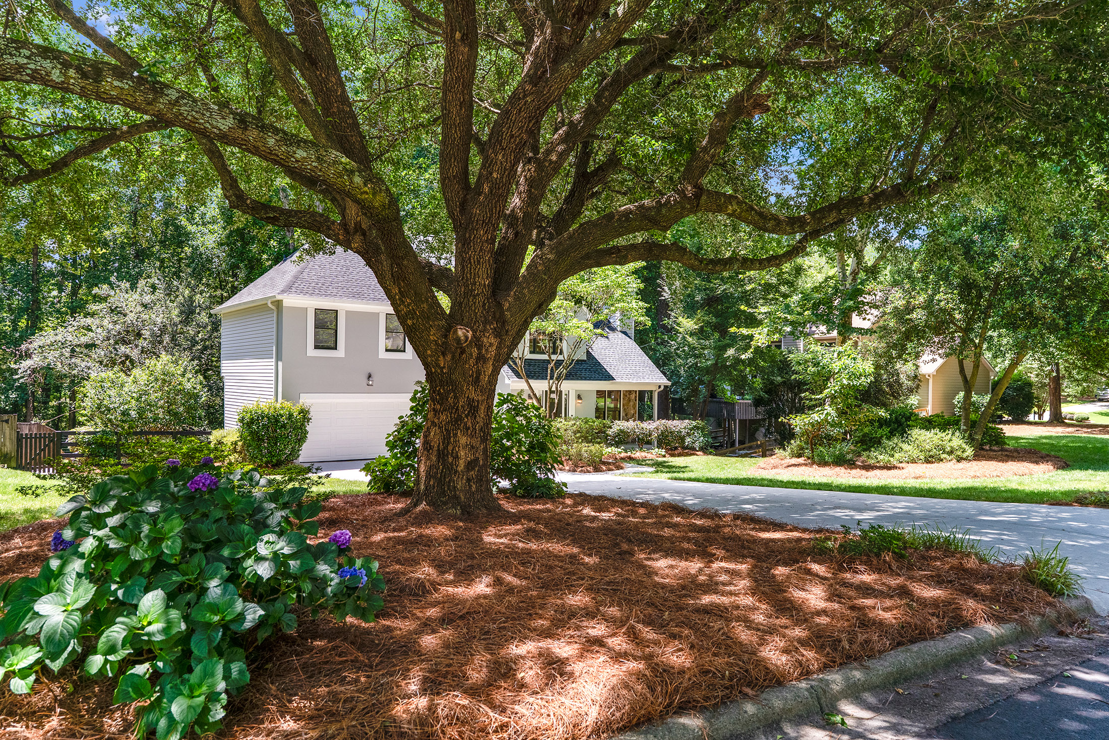  Exceptional Value in Mannings Ridge with Major Updates Throughout - 物件實景