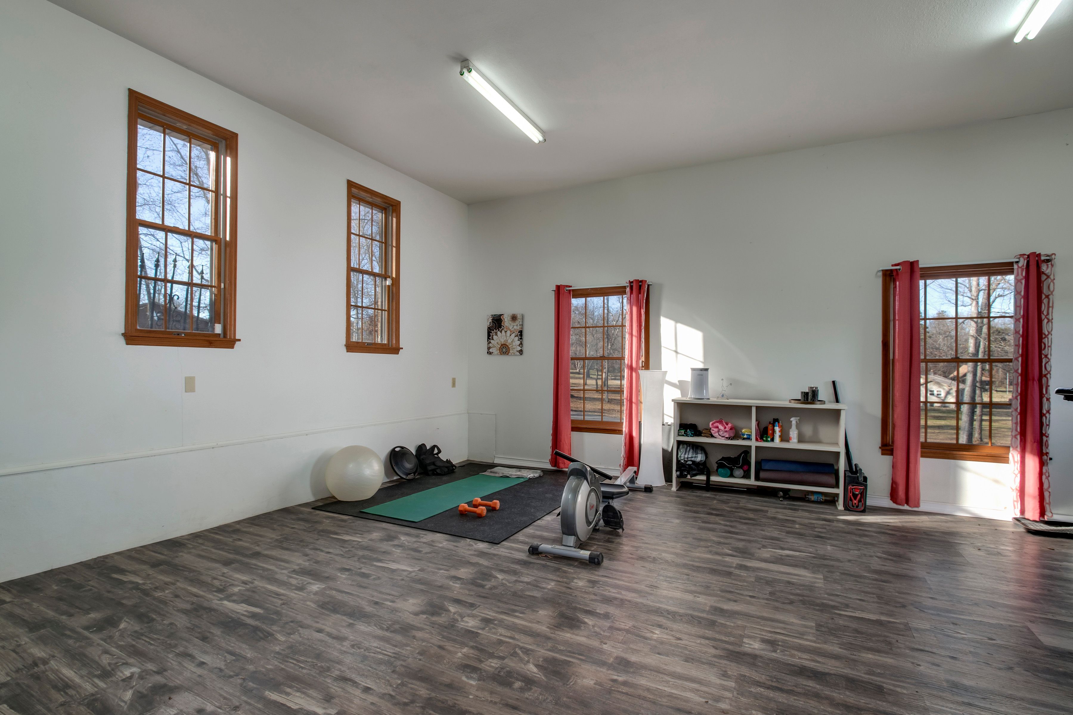 Loudon, Tennessee, 37774, United States, 3 Bedrooms Bedrooms, ,3 BathroomsBathrooms,Residential,For Sale,2011401