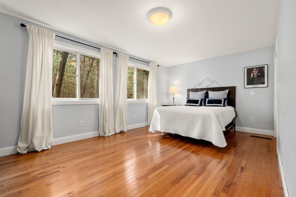 Westwood, Massachusetts, 02090, United States, 4 Bedrooms Bedrooms, ,3 BathroomsBathrooms,Residential,For Sale,1991844