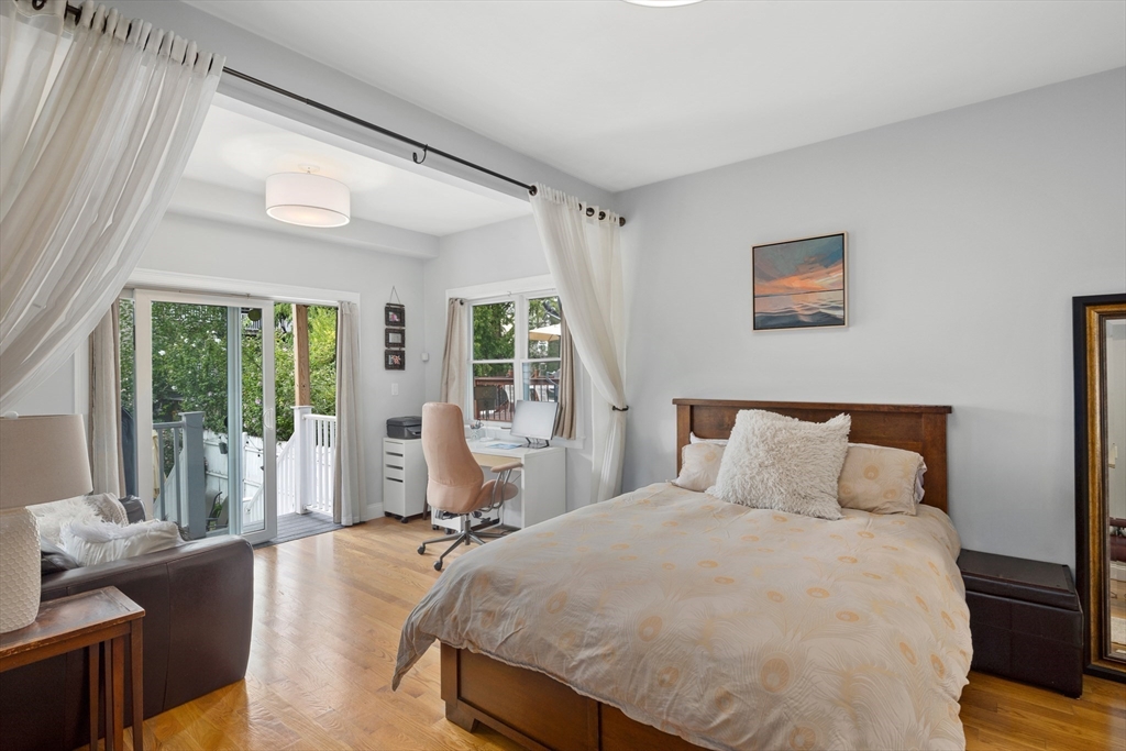 Boston, Massachusetts, 02128, United States, 2 Bedrooms Bedrooms, ,2 BathroomsBathrooms,Residential,For Sale,2048108