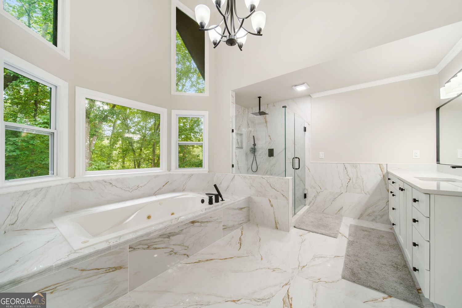 Atlanta, Georgia, 30350, United States, 8 Bedrooms Bedrooms, ,6 BathroomsBathrooms,Residential,For Sale,1992514