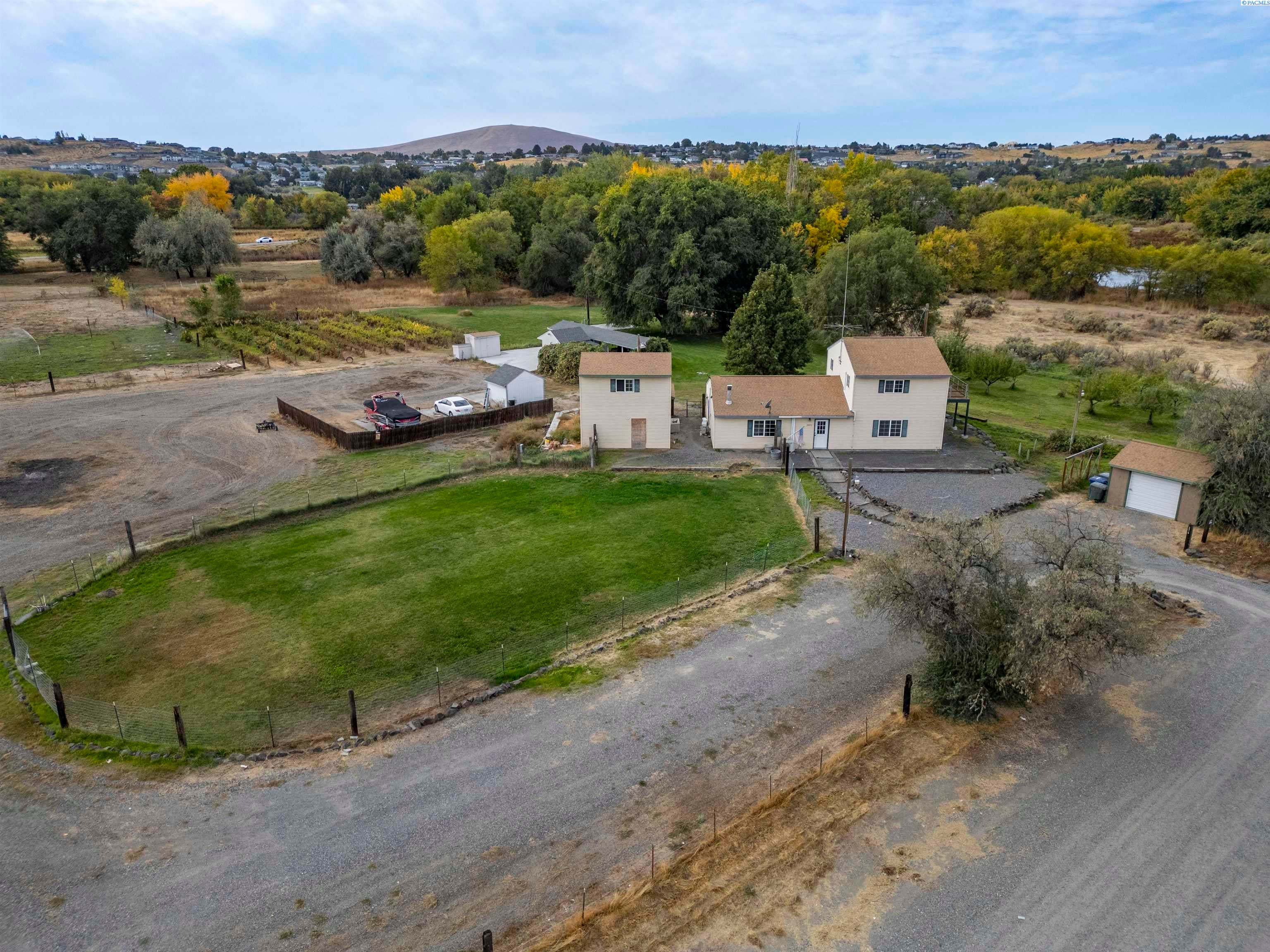 Richland, Washington, 99354, United States, 3 Bedrooms Bedrooms, ,2 BathroomsBathrooms,Residential,For Sale,1978459