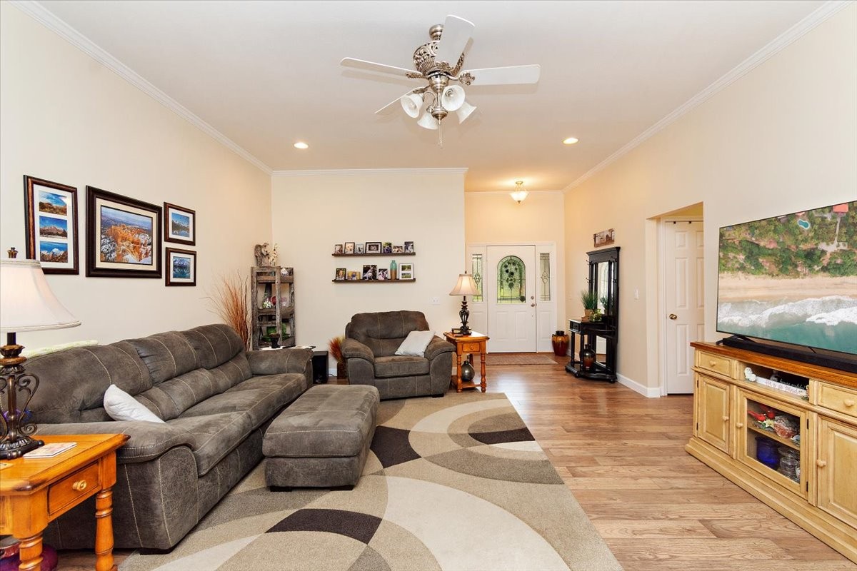 Manchester, Tennessee, 37355, United States, 3 Bedrooms Bedrooms, ,2 BathroomsBathrooms,Residential,For Sale,1907523