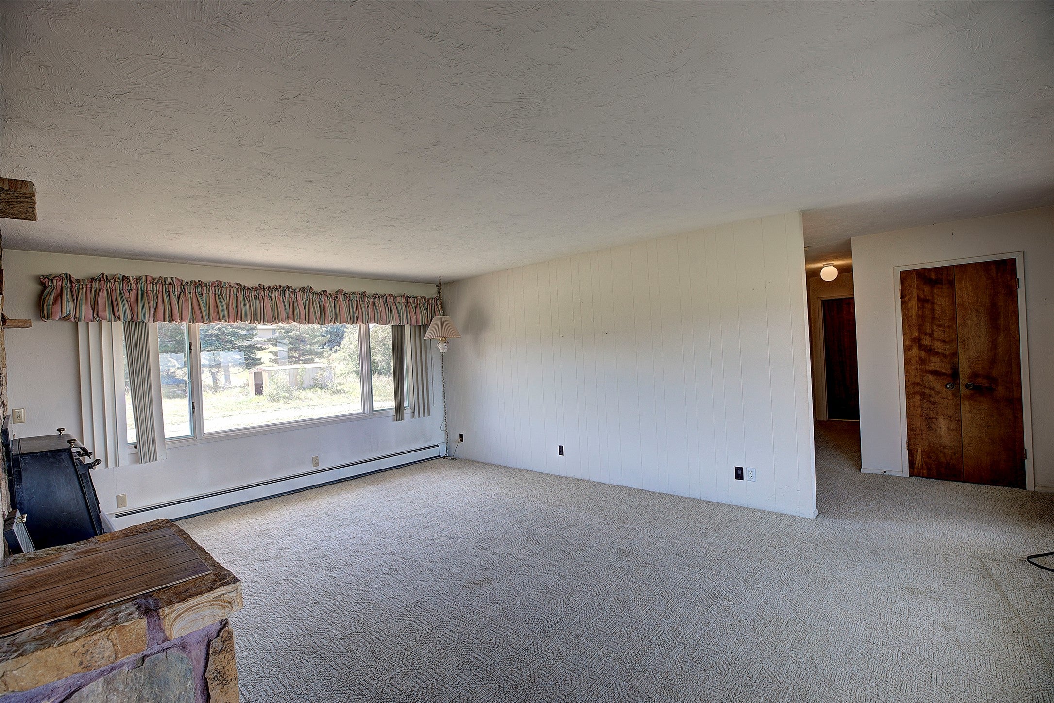 Polson, Montana, 59860, United States, 3 Bedrooms Bedrooms, ,2 BathroomsBathrooms,Residential,For Sale,1827901