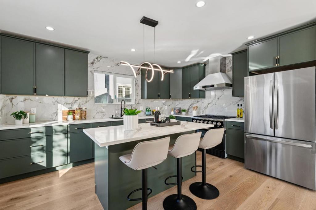 San Francisco, California, 94132, United States, 4 Bedrooms Bedrooms, ,4 BathroomsBathrooms,Residential,For Sale,2008960