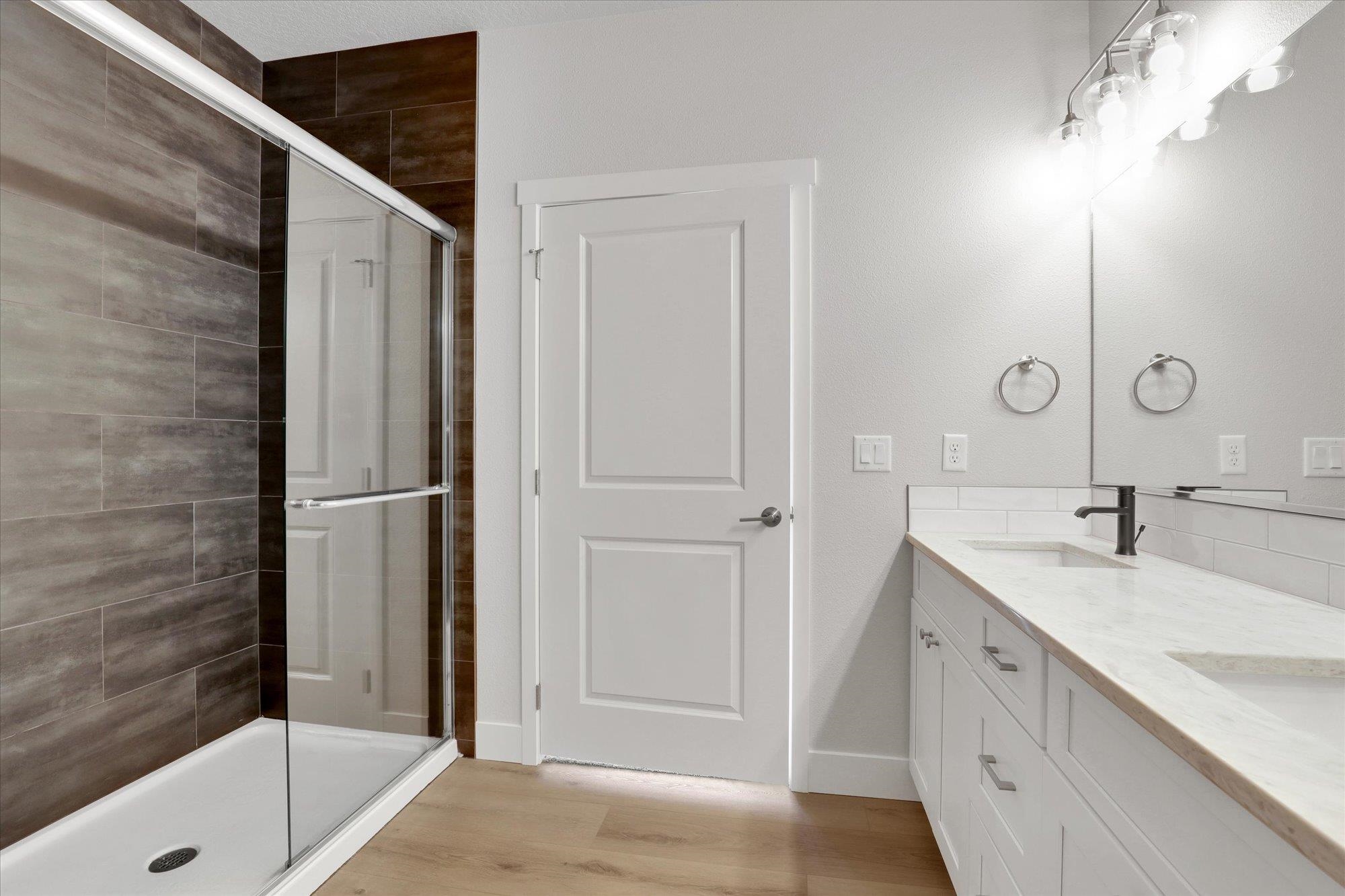 Deer Park, Washington, 99006, United States, 3 Bedrooms Bedrooms, ,2 BathroomsBathrooms,Residential,For Sale,1963101