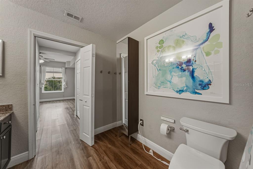 Tampa, Florida, 33602, United States, 2 Bedrooms Bedrooms, ,2 BathroomsBathrooms,Residential,For Sale,2002253