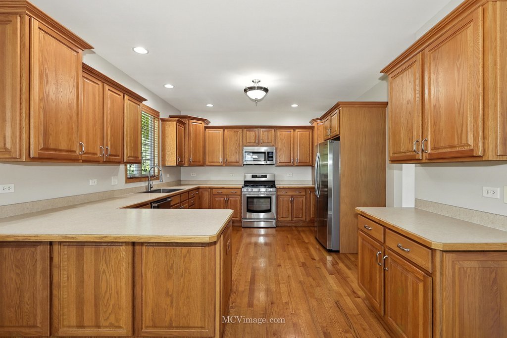 Plainfield, Illinois, 60586, United States, 5 Bedrooms Bedrooms, ,3 BathroomsBathrooms,Residential,For Sale,1927144