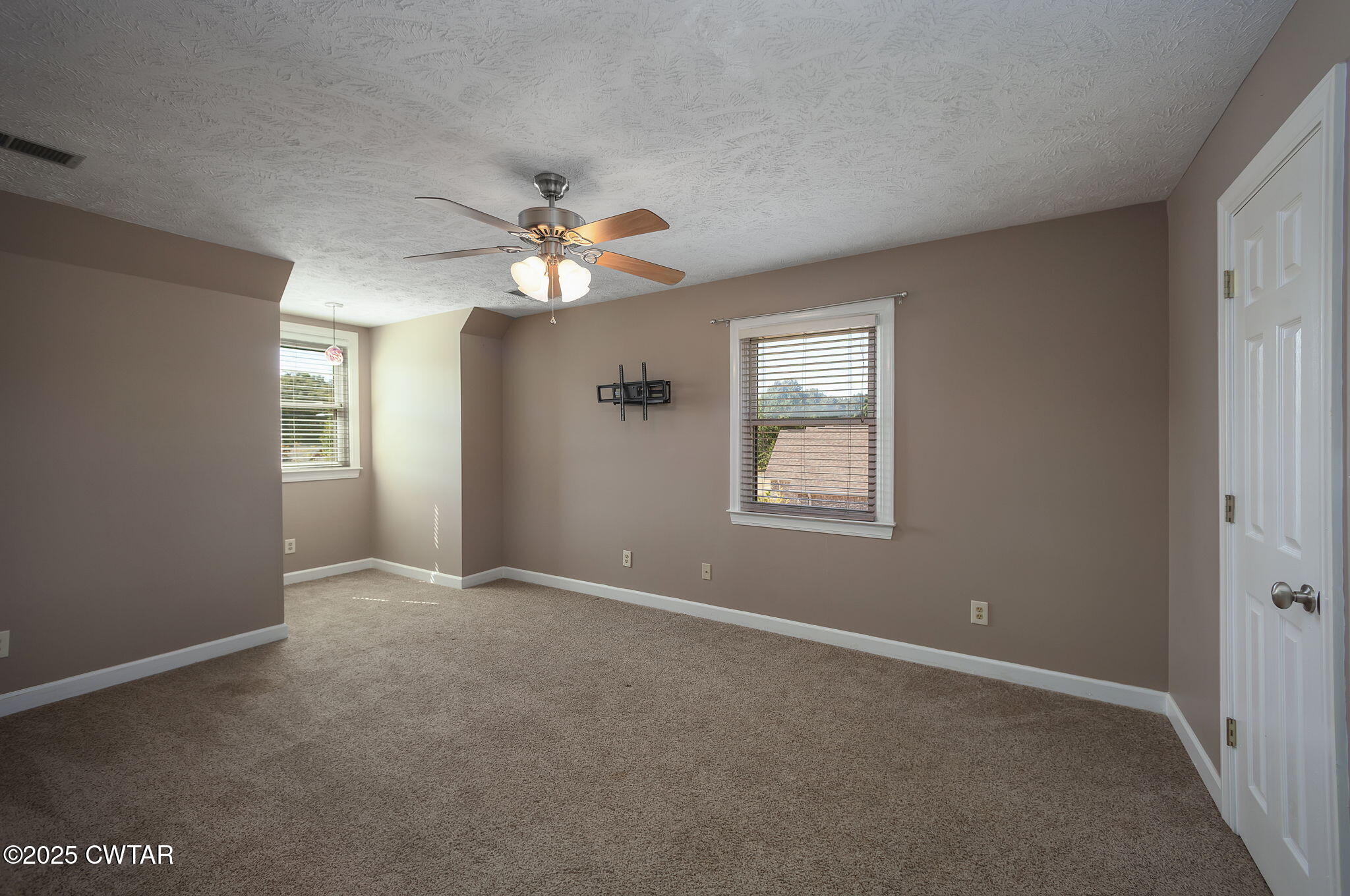 Jackson, Tennessee, 38305, United States, 4 Bedrooms Bedrooms, ,3 BathroomsBathrooms,Residential,For Sale,1929723