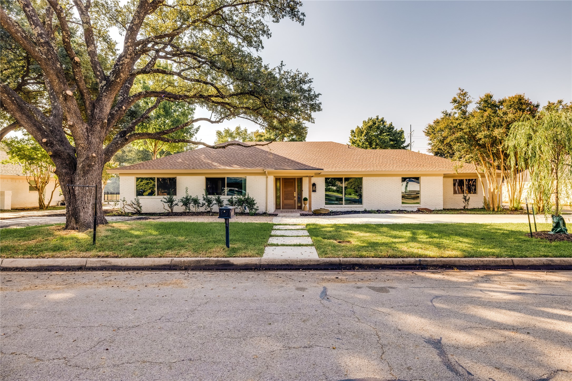 Fort Worth, Texas, 76126, United States, 4 Bedrooms Bedrooms, ,3 BathroomsBathrooms,Residential,For Sale,1971597