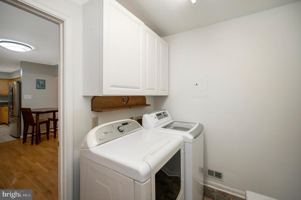 Fredericksburg, Virginia, 22406, United States, 3 Bedrooms Bedrooms, ,2 BathroomsBathrooms,Residential,For Sale,2049336