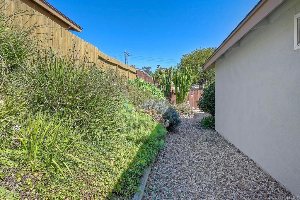 Oceanside, California, 92056, United States, 2 Bedrooms Bedrooms, ,1 BathroomBathrooms,Residential,For Sale,1982046