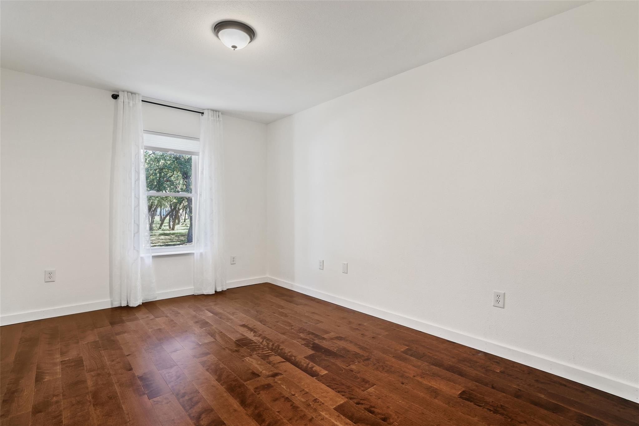 Georgetown, Texas, 78633, United States, 4 Bedrooms Bedrooms, ,2 BathroomsBathrooms,Residential,For Sale,1989896