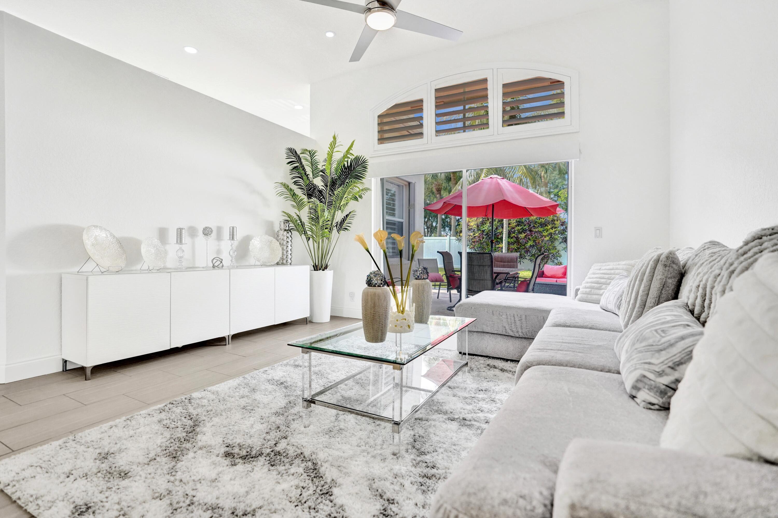 Lake Worth, Florida, 33463, United States, 3 Bedrooms Bedrooms, ,3 BathroomsBathrooms,Residential,For Sale,1905874