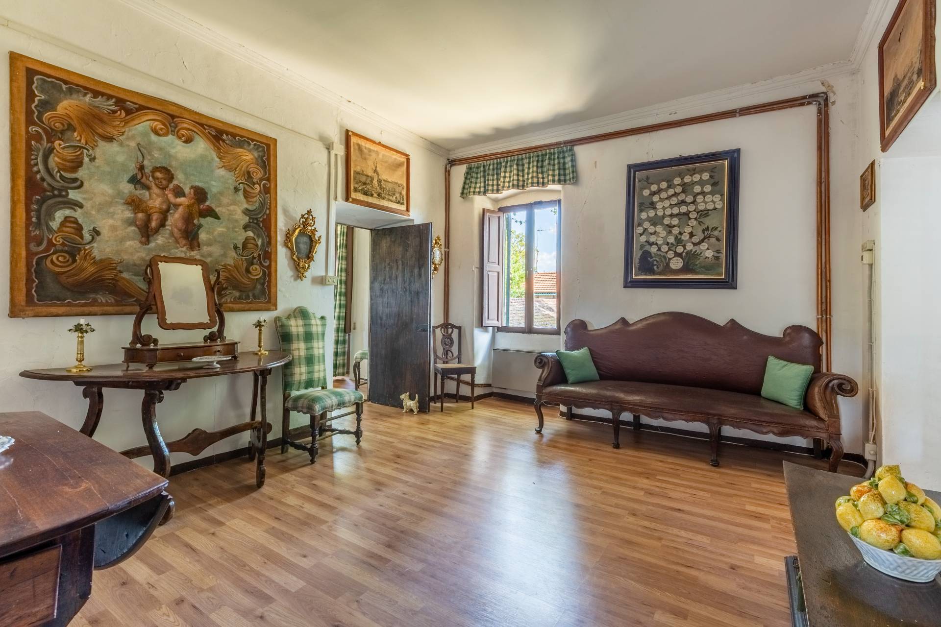 Perugia, Perugia, 06100, IT, 18 Bedrooms Bedrooms, ,5 BathroomsBathrooms,Residential,For Sale,1907420
