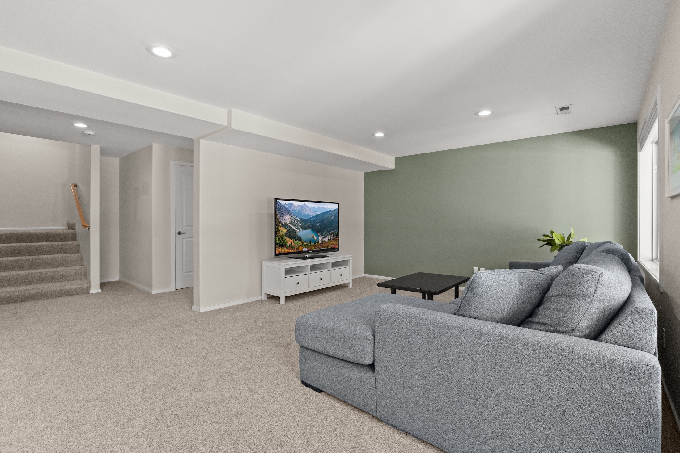  Custom Built in South Firs - 物件實景