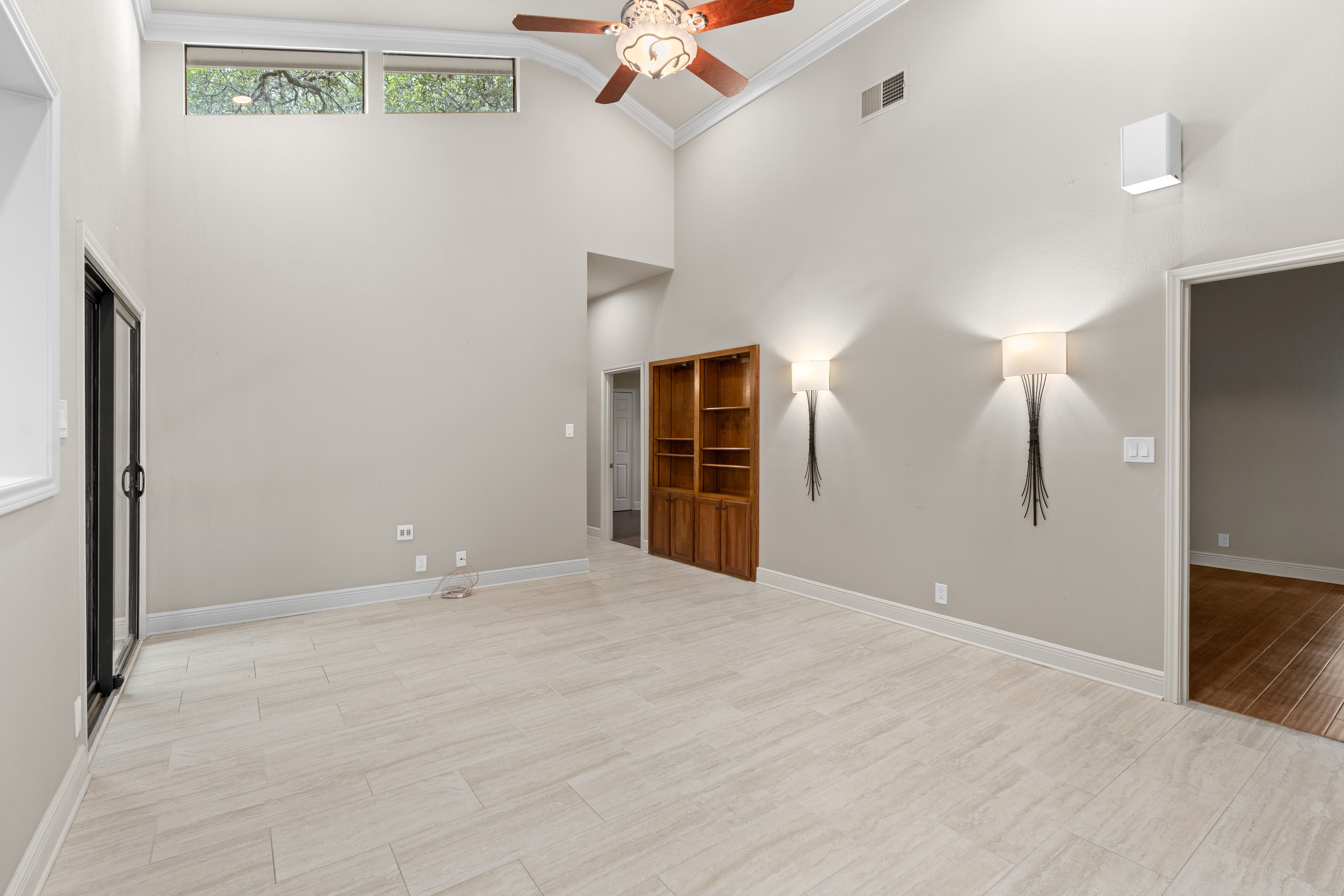 Pristine Architectural Gem in Coveted Hunters Creek - 物件實景