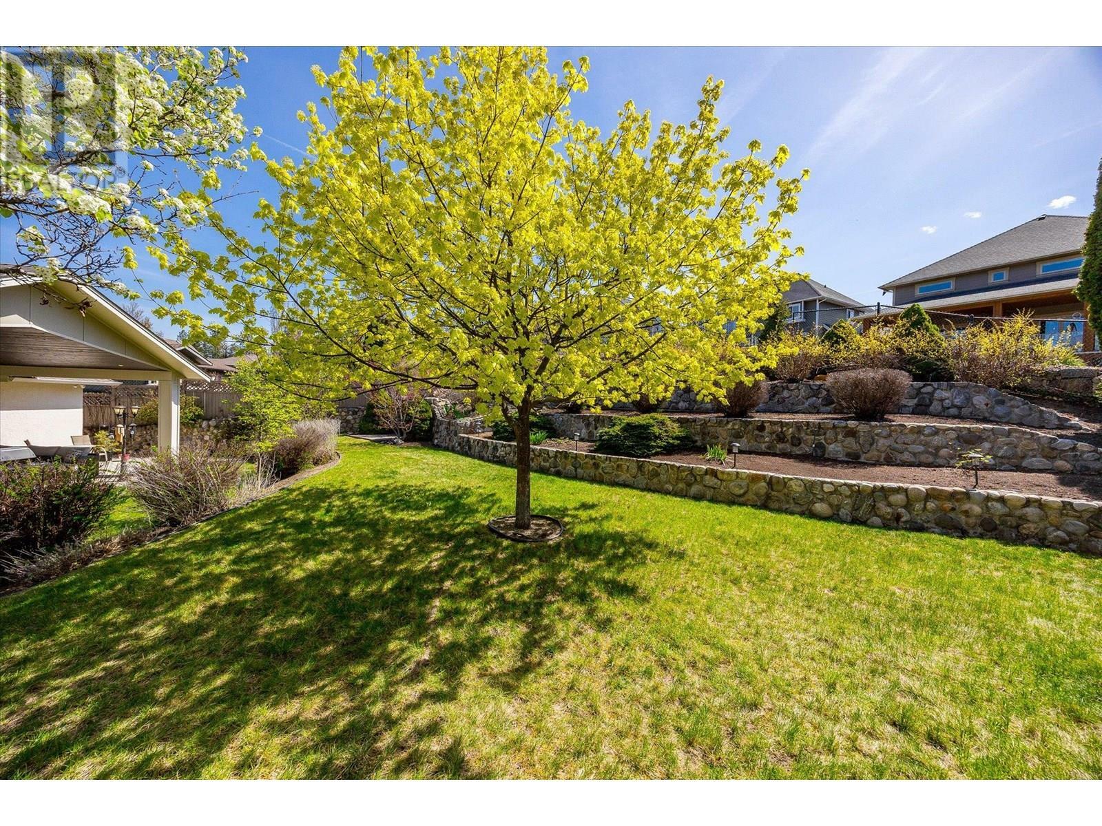 KELOWNA, British Columbia, V1W 4K9, CA, 4 Bedrooms Bedrooms, ,3 BathroomsBathrooms,Residential,For Sale,1865422