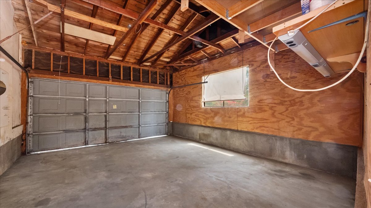 Jurupa Valley, California, 92509, United States, 4 Bedrooms Bedrooms, ,2 BathroomsBathrooms,Residential,For Sale,1927832