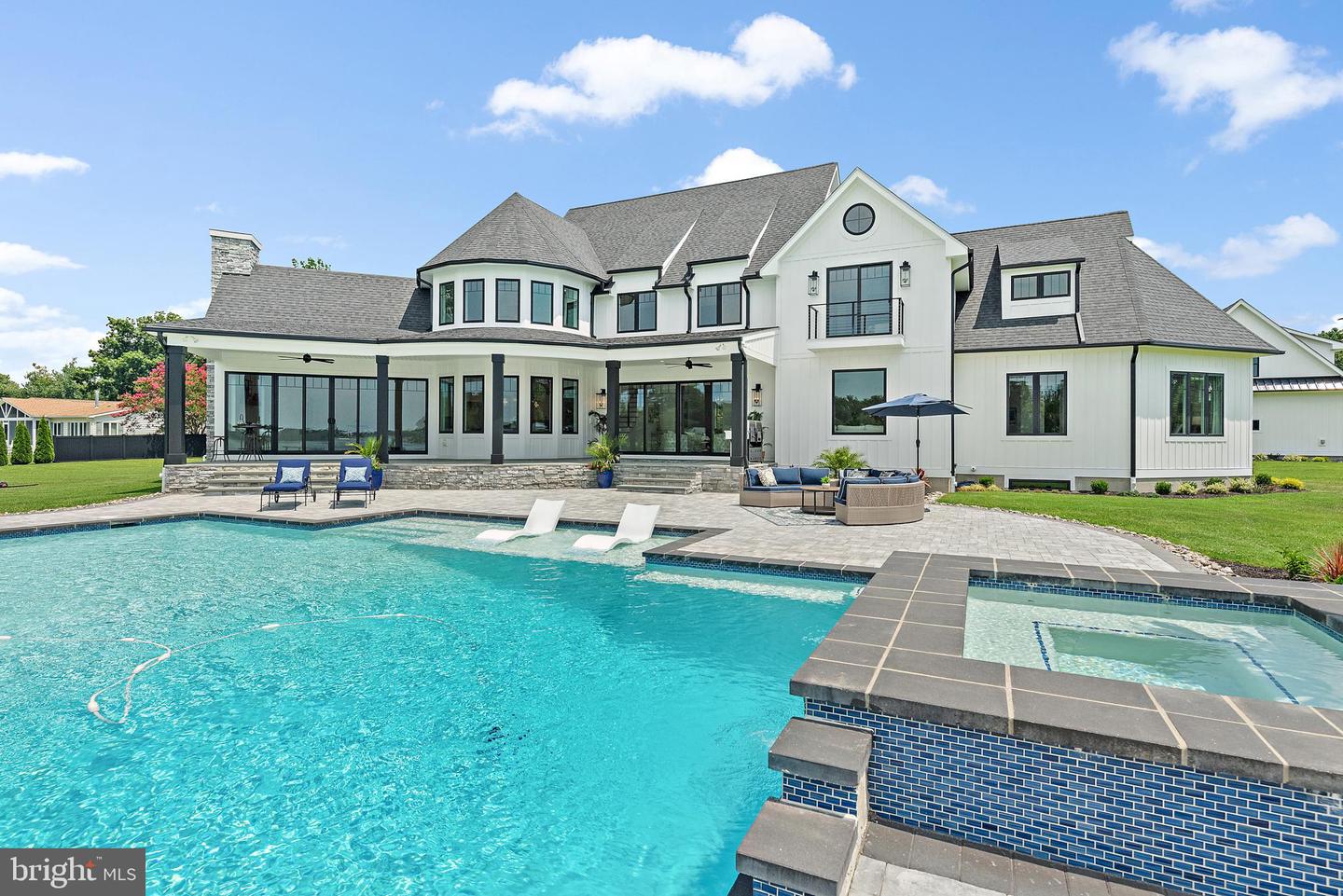 Queenstown, Maryland, 21658, United States, 5 Bedrooms Bedrooms, ,5 BathroomsBathrooms,Residential,For Sale,1907636