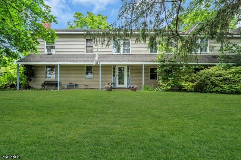 Franklin Twp., New Jersey, 07882, United States, 4 Bedrooms Bedrooms, ,3 BathroomsBathrooms,Residential,For Sale,1957120