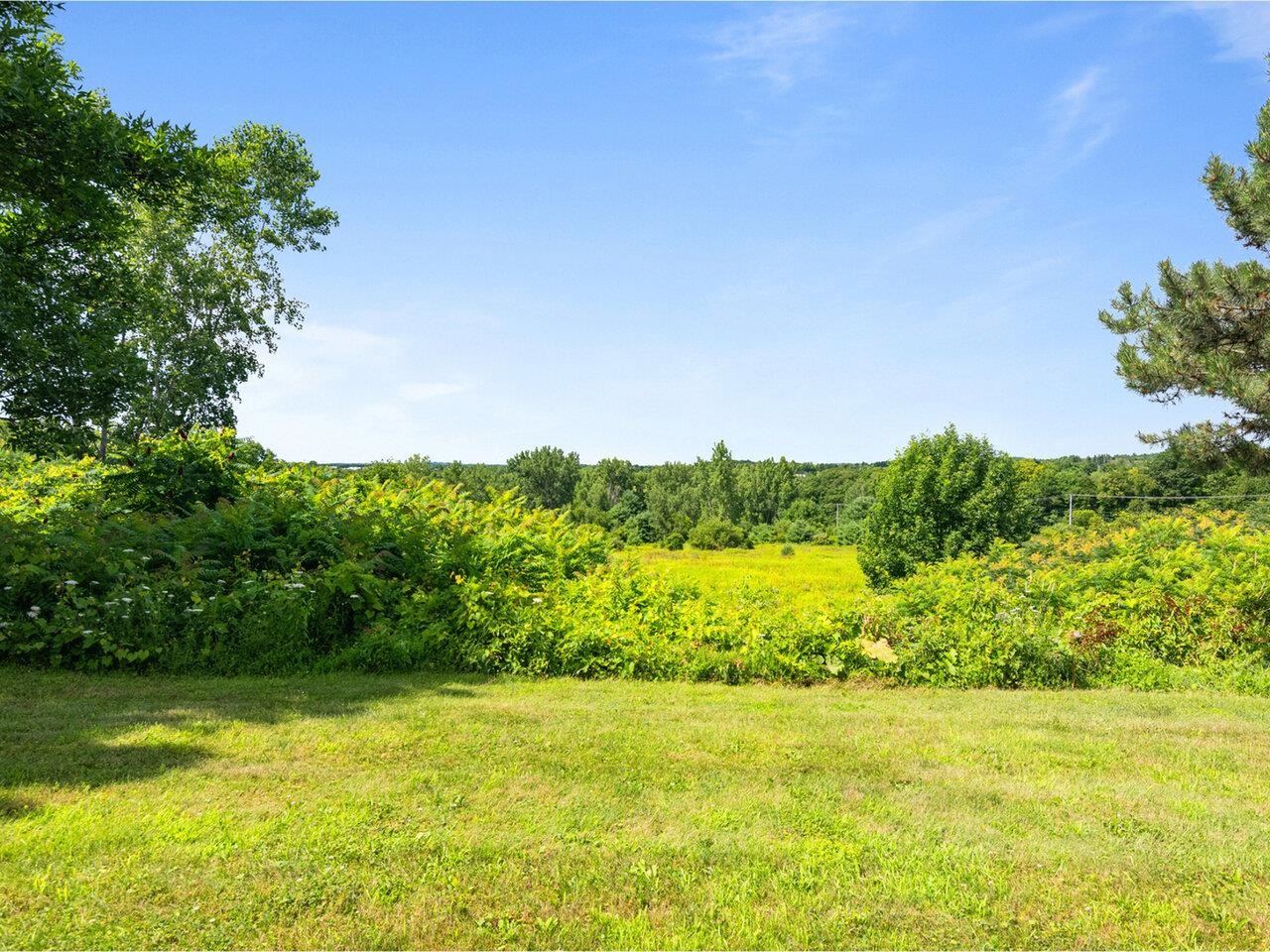 Williston, Vermont, 05495, United States, 2 Bedrooms Bedrooms, ,3 BathroomsBathrooms,Residential,For Sale,1901001