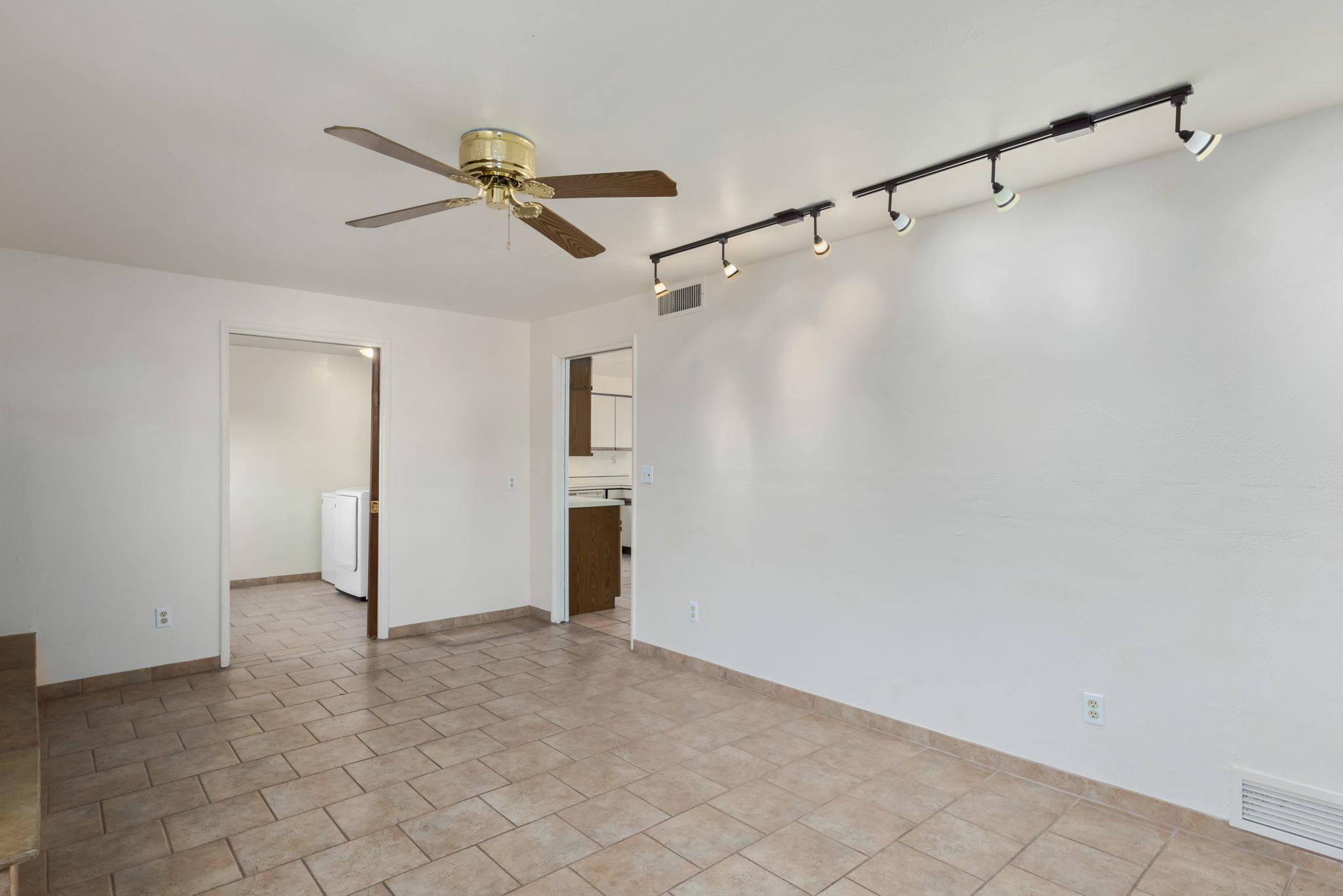  6861 E Hawthorne Circle¦Tucson, AZ - 物件實景