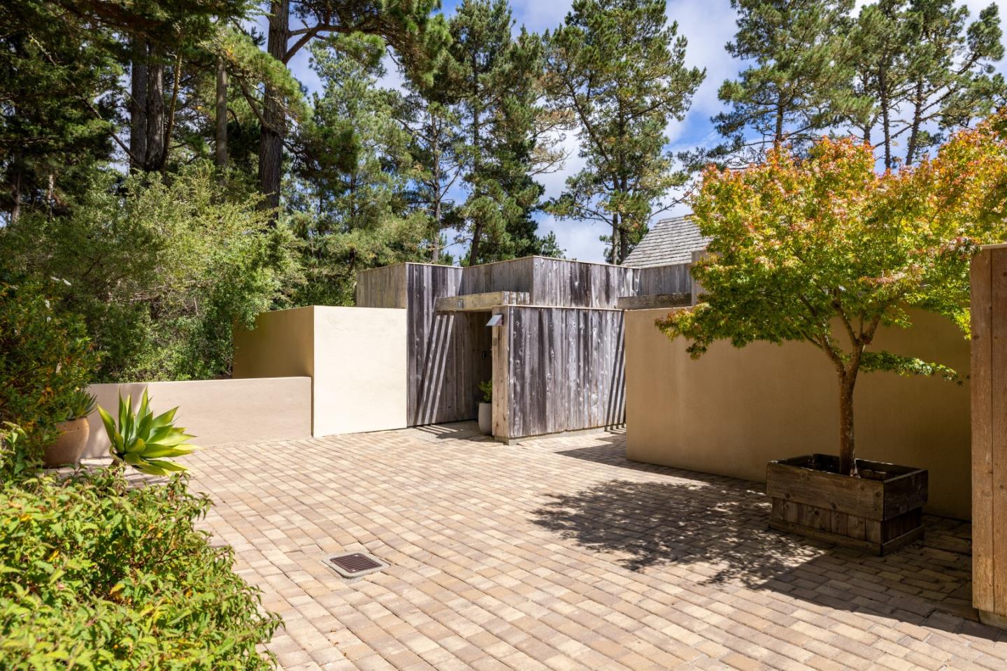 Carmel, California, 93923, United States, 3 Bedrooms Bedrooms, ,2 BathroomsBathrooms,Residential,For Sale,1901917
