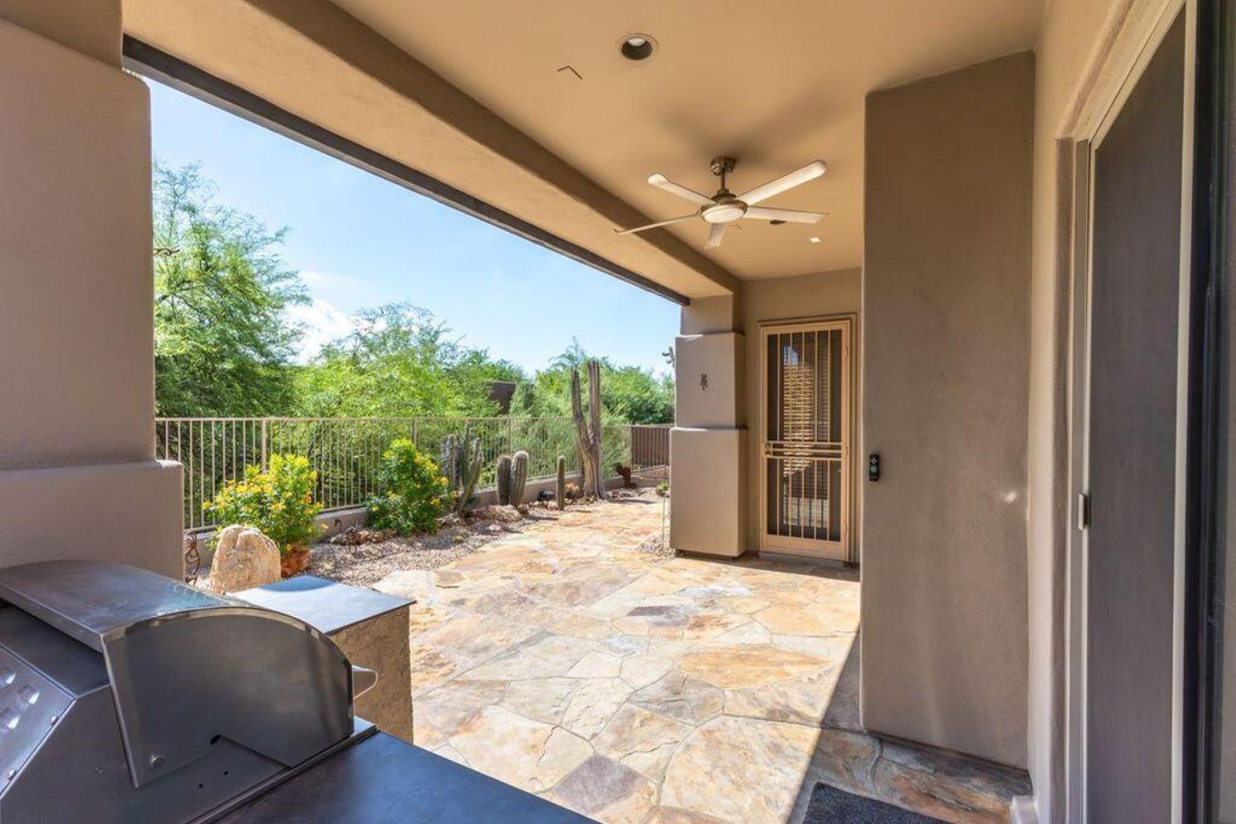  9621 E Chuckwagon Lane  Scottsdale, AZ - 物件實景