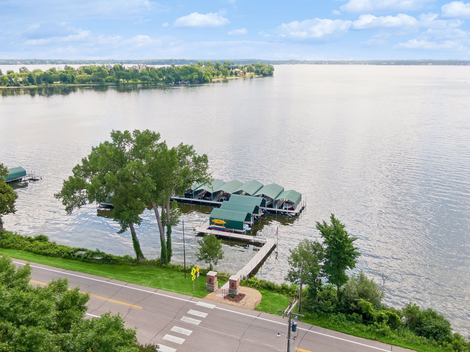  Elegant Fox Hill Rambler with Serene Water Views - 物件實景