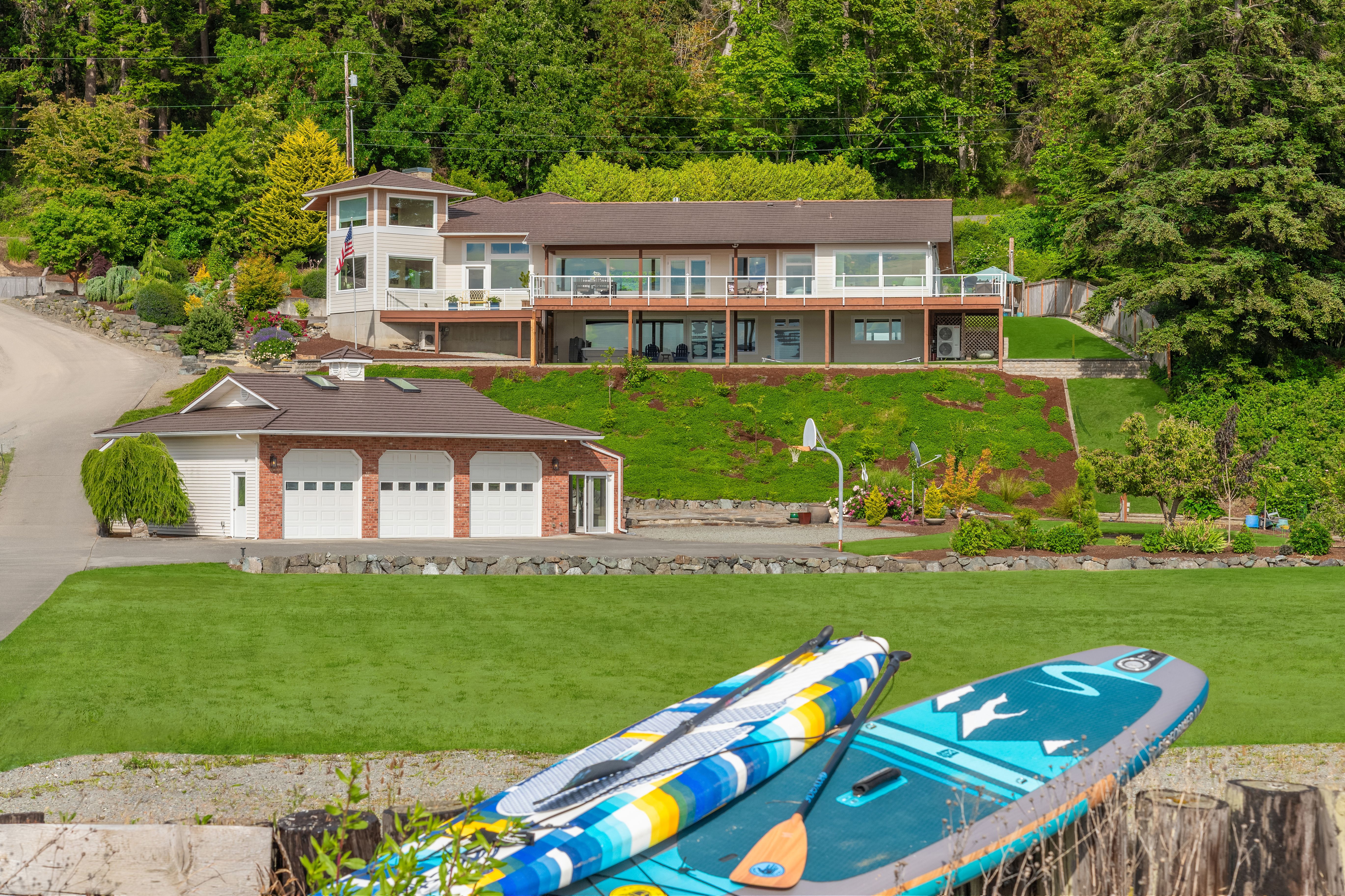  2106 Breezy Point Rd, Camano, WA 98282 - 物件實景