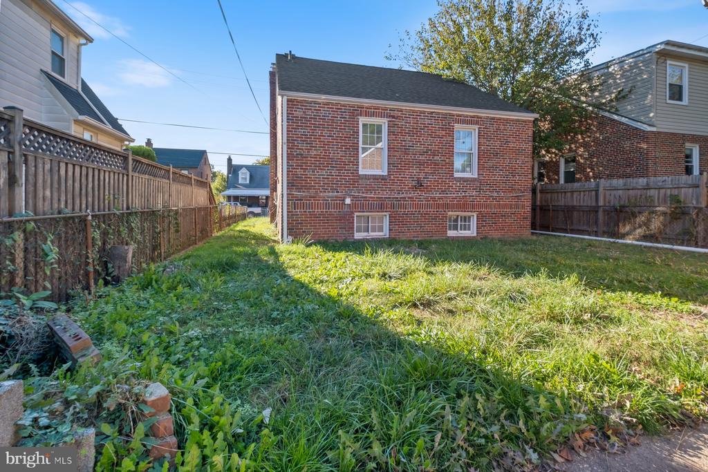 Washington, District of Columbia, 20011, United States, 4 Bedrooms Bedrooms, ,4 BathroomsBathrooms,Residential,For Sale,1973879