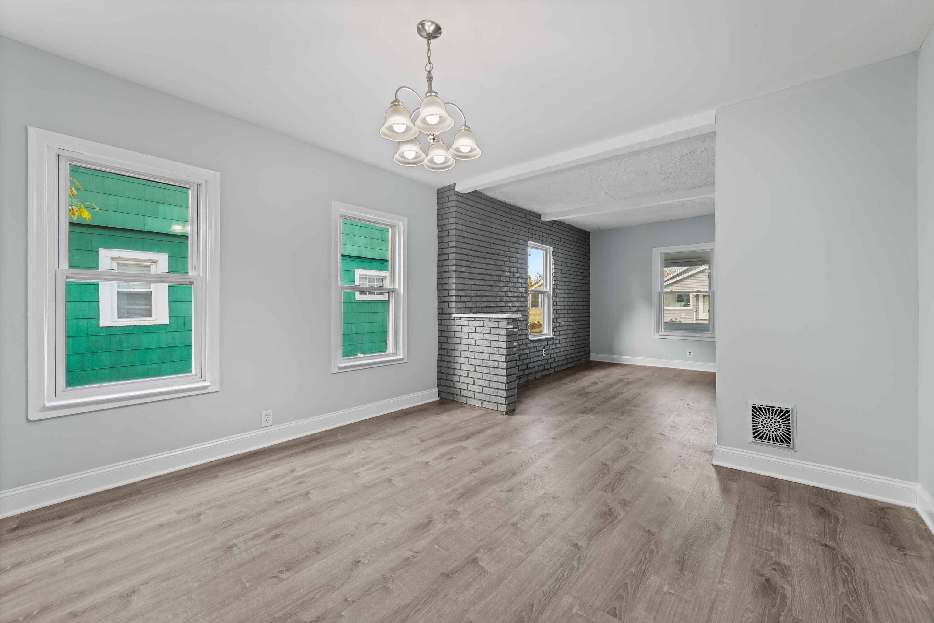 West Haven, Connecticut, 06516, United States, 5 Bedrooms Bedrooms, ,4 BathroomsBathrooms,Residential,For Sale,1991018