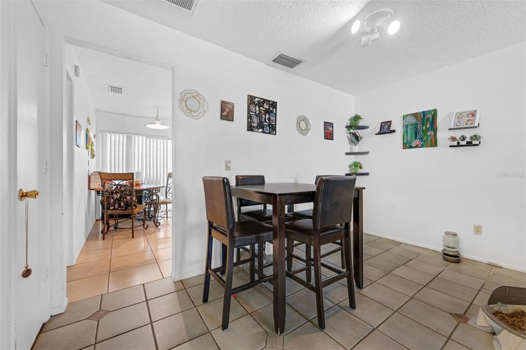 Orlando, Florida, 32825, United States, 4 Bedrooms Bedrooms, ,Residential,For Sale,1957185