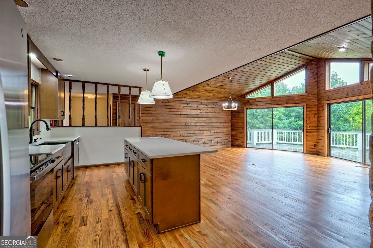 Dillard, Georgia, 30537, United States, 3 Bedrooms Bedrooms, ,2 BathroomsBathrooms,Residential,For Sale,1913990