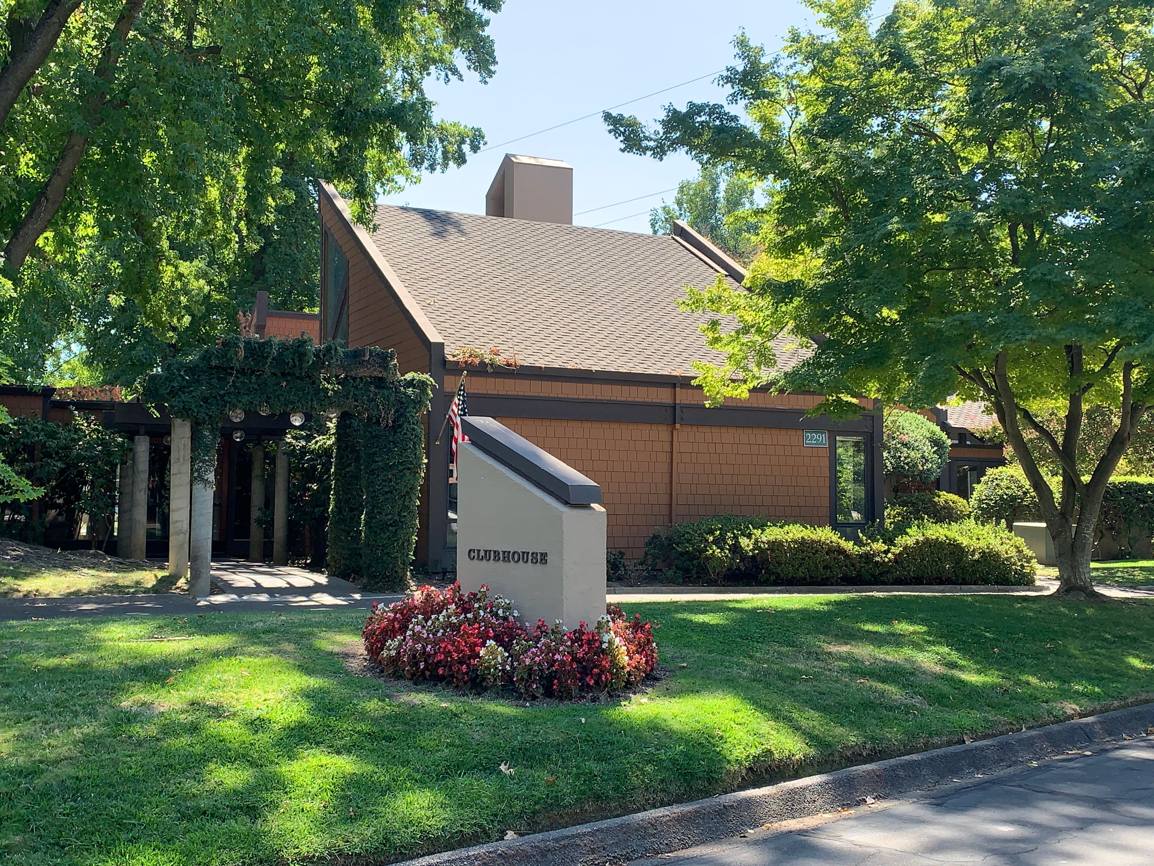  700 Woodside Lane East #5, Sacramento, CA 95825 - 物件實景