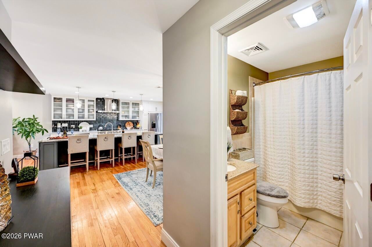 Milford, Pennsylvania, 18337, United States, 3 Bedrooms Bedrooms, ,3 BathroomsBathrooms,Residential,For Sale,2011309