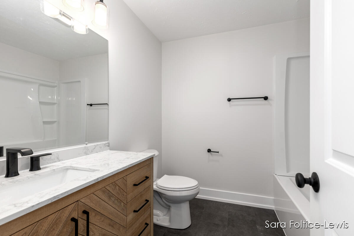 Grand Rapids, Michigan, 49512, United States, 4 Bedrooms Bedrooms, ,4 BathroomsBathrooms,Residential,For Sale,1976019