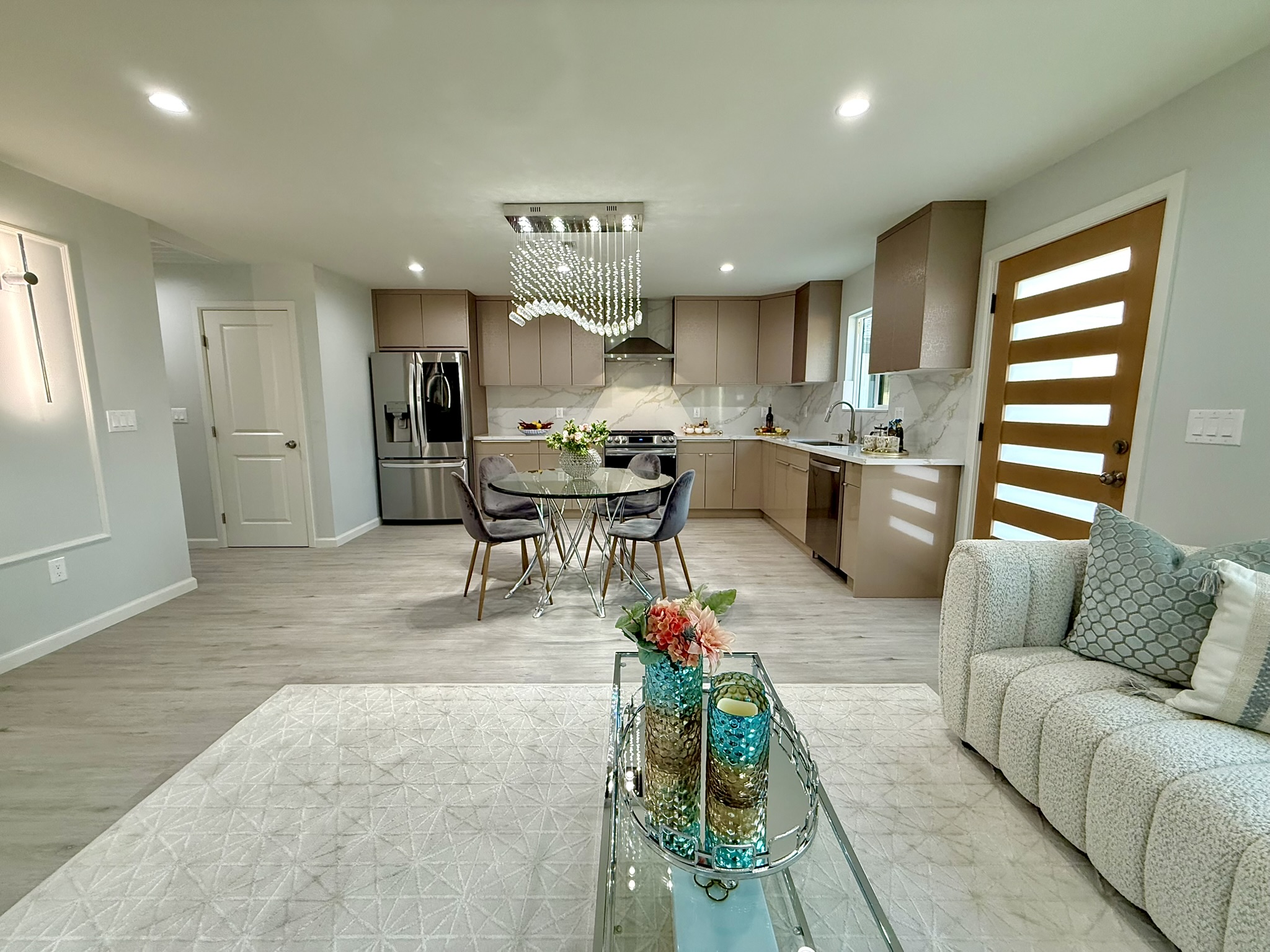 Los Alamitos, California, 90720, United States, 5 Bedrooms Bedrooms, ,4 BathroomsBathrooms,Residential,For Sale,1895084