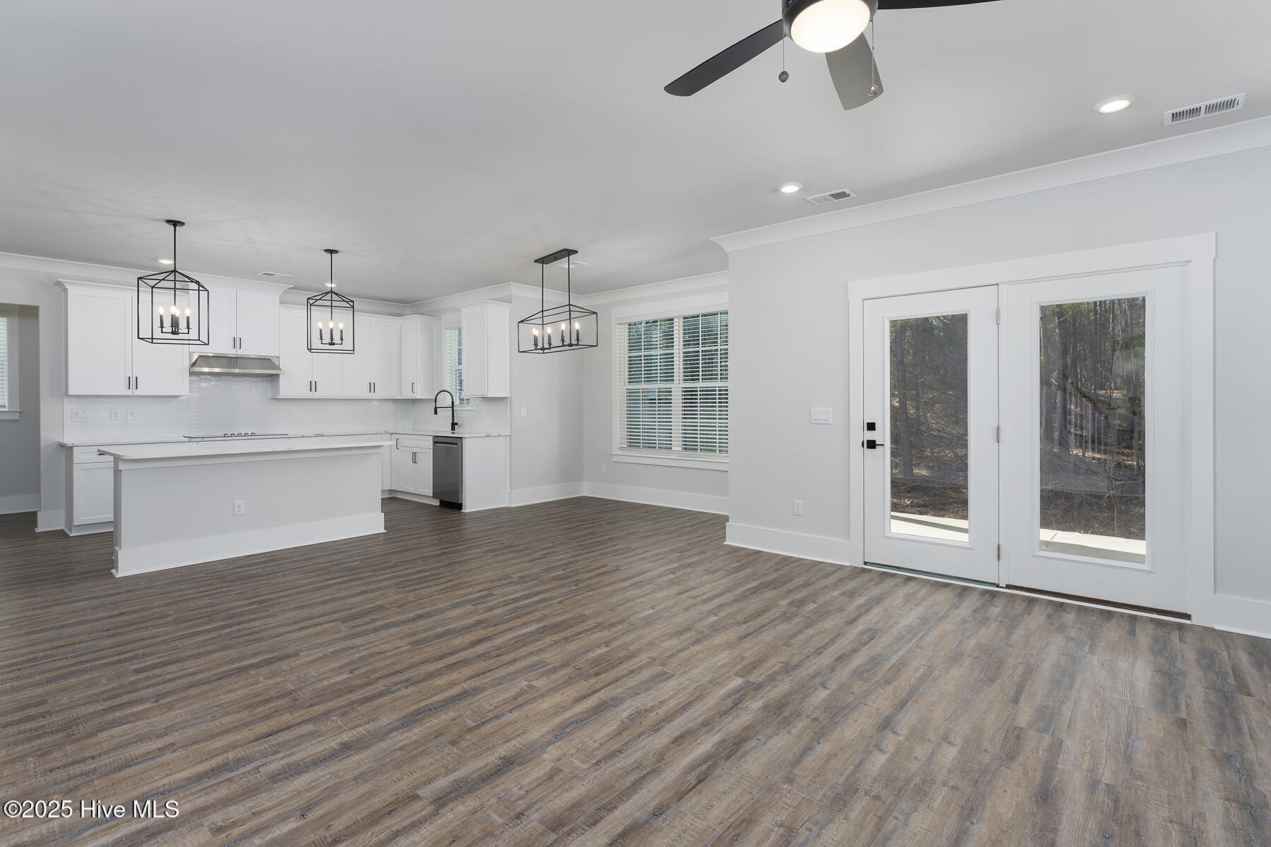 Bolivia, North Carolina, 28422, United States, 4 Bedrooms Bedrooms, ,3 BathroomsBathrooms,Residential,For Sale,1804965