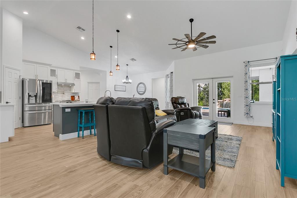Groveland, Florida, 34736, United States, 4 Bedrooms Bedrooms, ,3 BathroomsBathrooms,Residential,For Sale,1903705