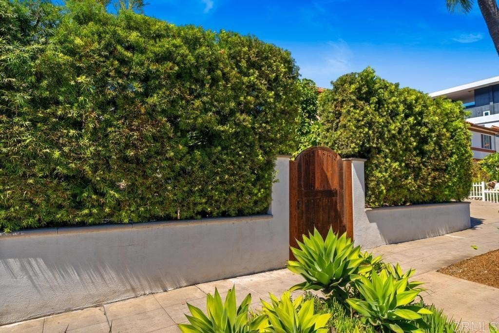 San Diego, California, 92104, United States, 3 Bedrooms Bedrooms, ,2 BathroomsBathrooms,Residential,For Sale,1950741