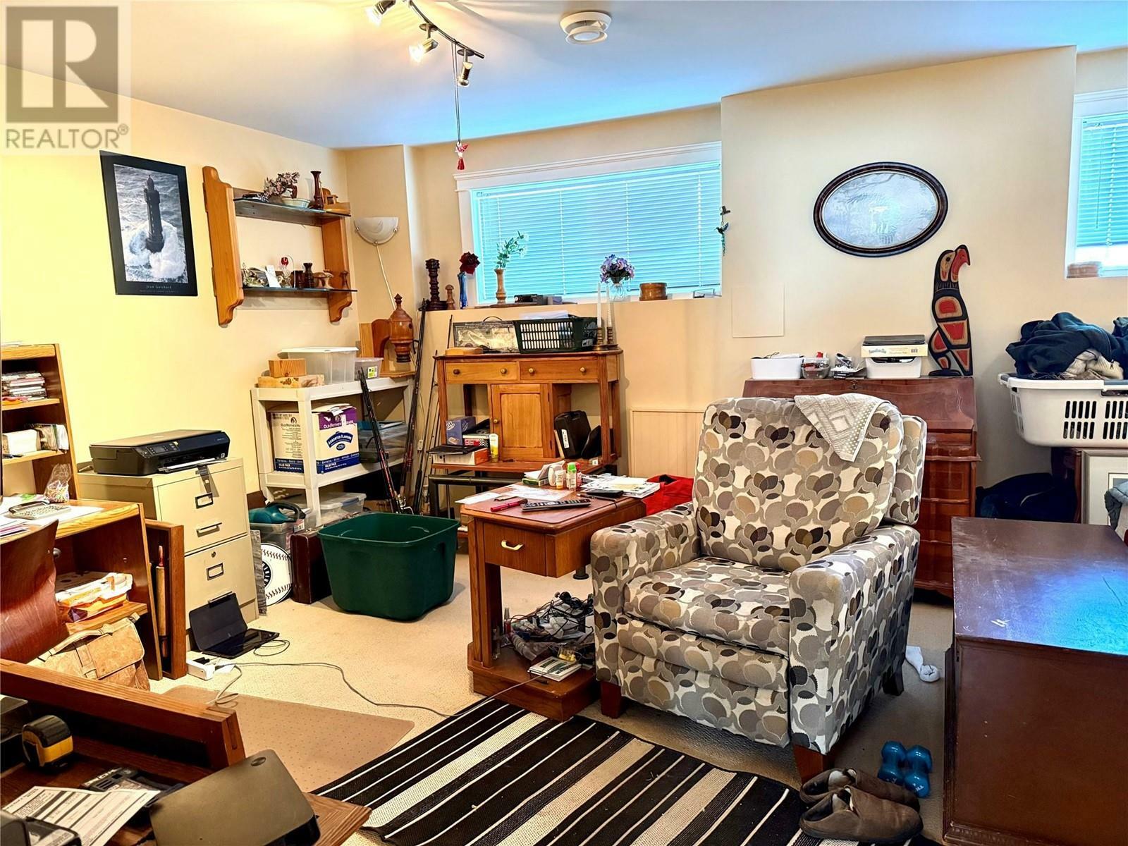 GRAND FORKS, British Columbia, V0H 1H0, CA, 5 Bedrooms Bedrooms, ,2 BathroomsBathrooms,Residential,For Sale,1837814