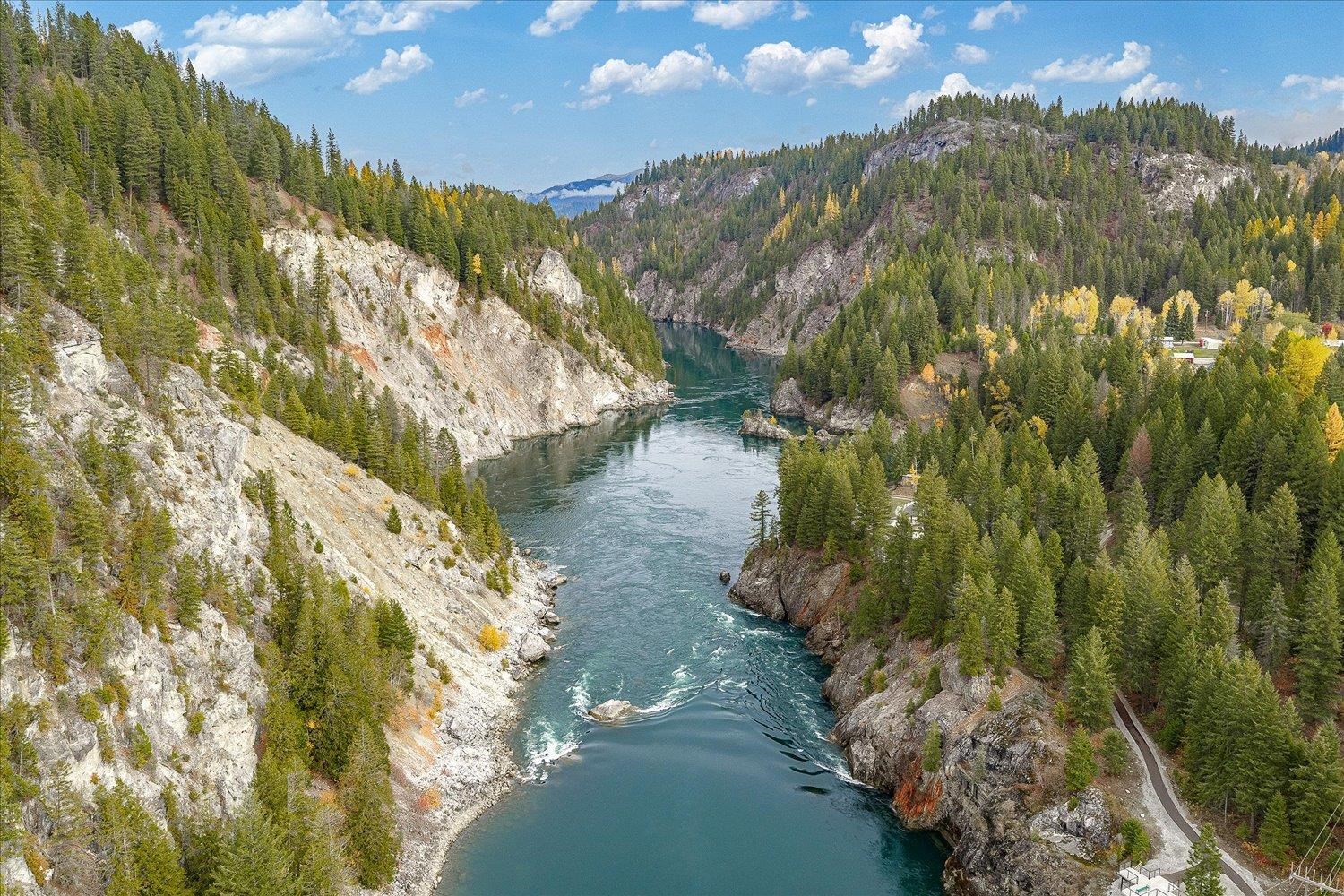 Metaline Falls, Washington, 99153, United States, 5 Bedrooms Bedrooms, ,3 BathroomsBathrooms,Residential,For Sale,1986087