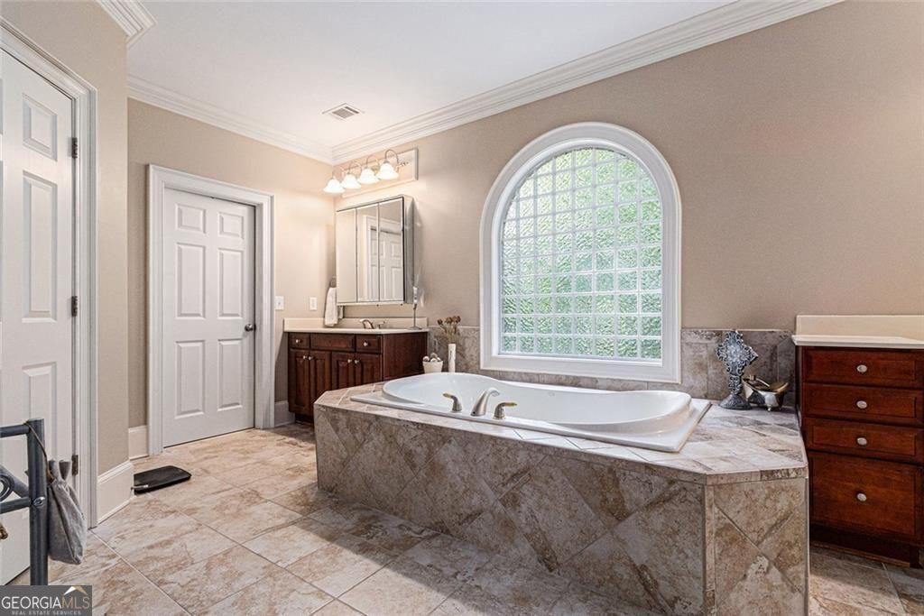 Tucker, Georgia, 30084, United States, 6 Bedrooms Bedrooms, ,5 BathroomsBathrooms,Residential,For Sale,1904193